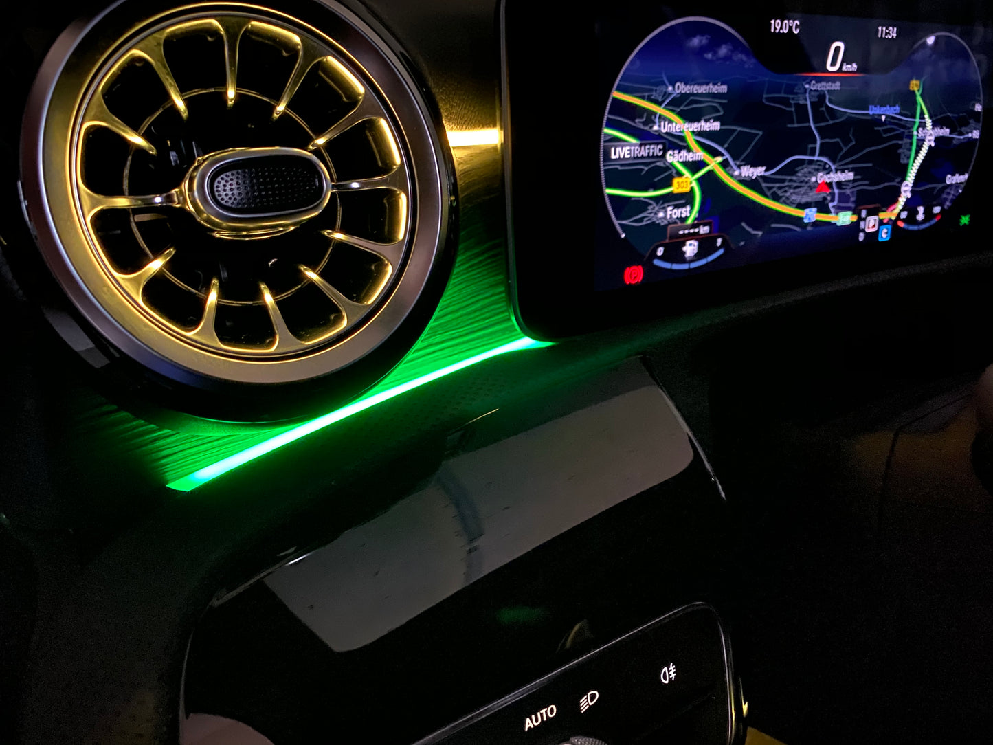 Ambientebeleuchtung Mercedes A / CLA W177 / W118 inkl. Einbau