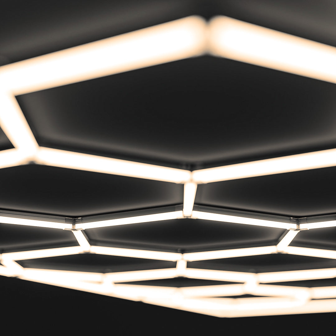 Hexagon LED-Deckenbeleuchtung Warmweiß by Performance Floor